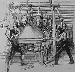 Desenho de dois ludistas destruindo uma máquina de tear em 1812.