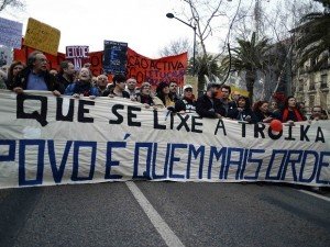 Portugueses saíram às ruas de Lisboa, neste sábado em protesto contra o governo