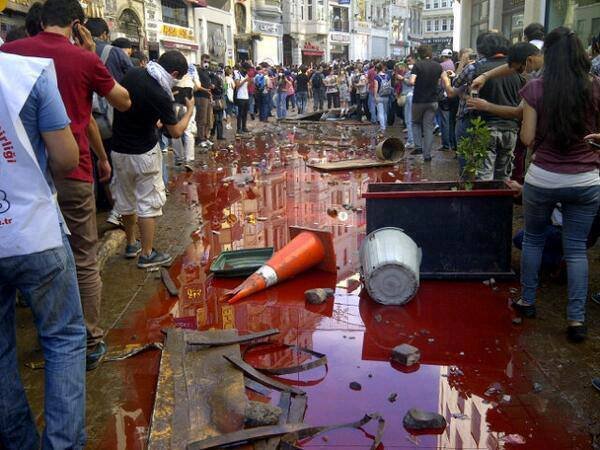 31-05-2013 – Sexta-feira sangrenta na Turquia