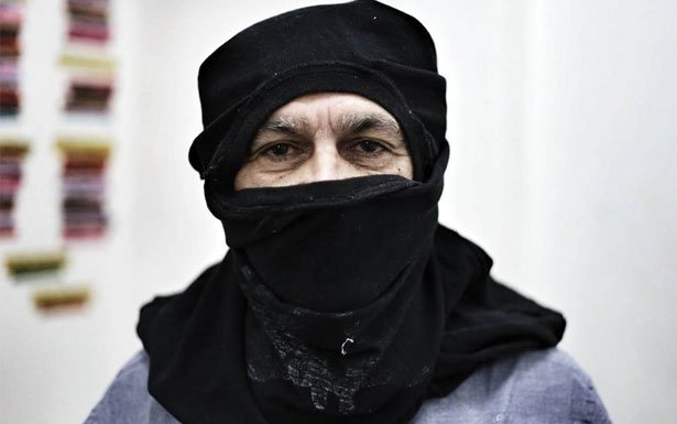 “É uma violência simbólica proibir o uso de máscaras. Dia 07 de setembro todos deveriam ir às ruas mascarados”- Caetano Veloso